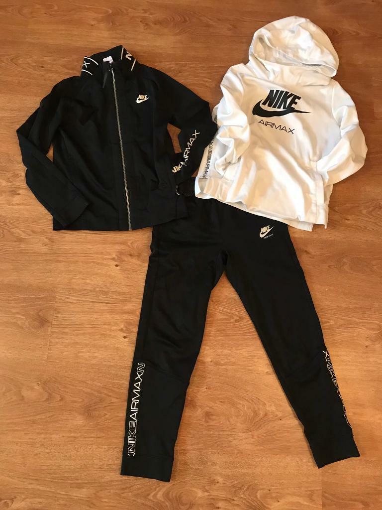 black nike air max tracksuit